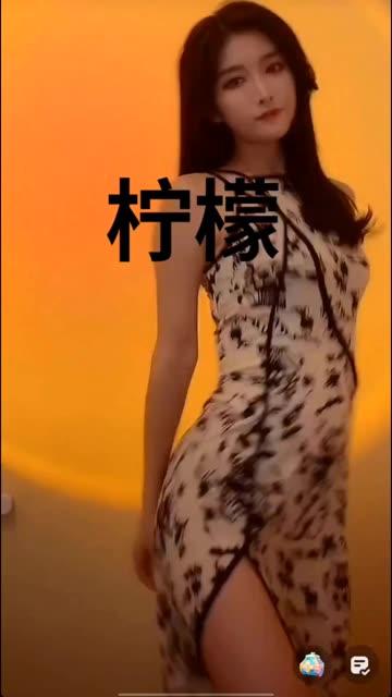 CC小燃燃至尊版舞蹈推荐，如何欣赏她的独家作品？