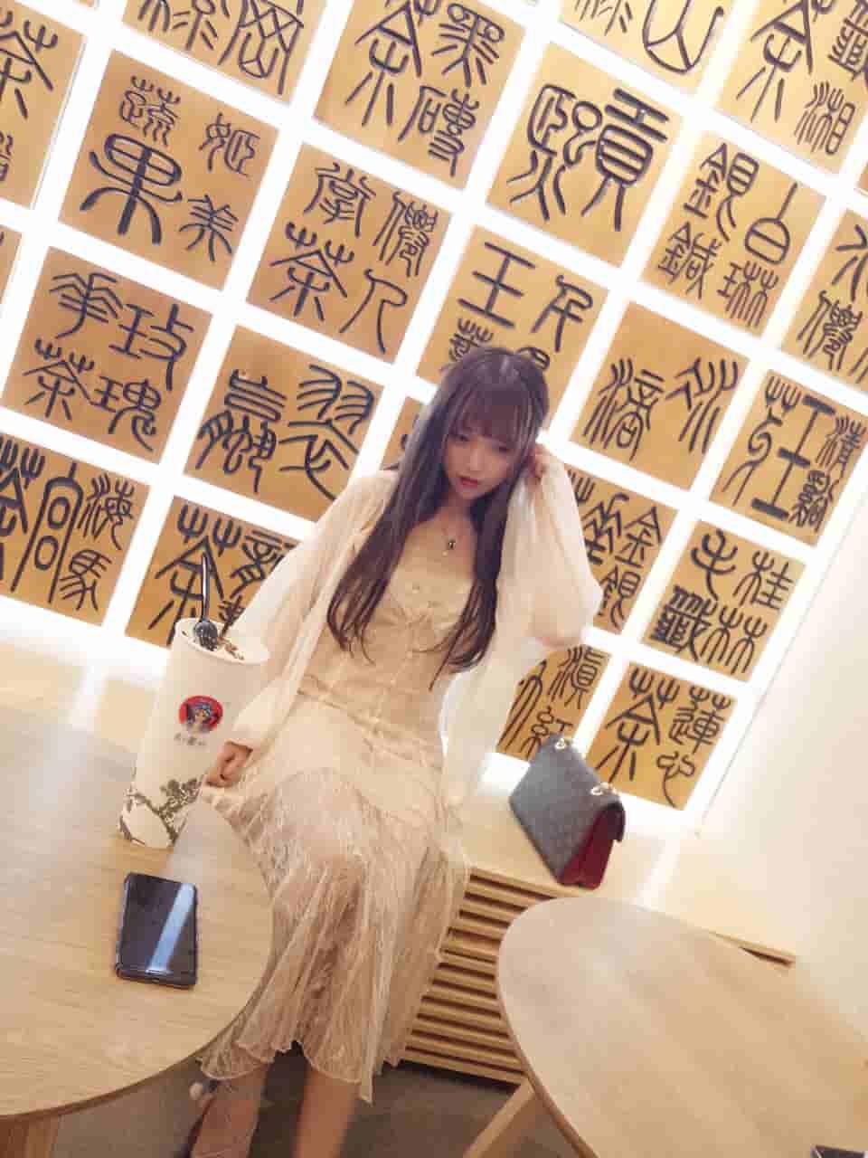 过期米线线喵优等生绝美图片，过期米线线喵没p过的日常素颜图包？