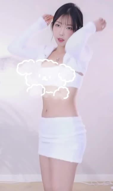 网易cc可可可宝儿热舞作品，从流行舞到原创表演