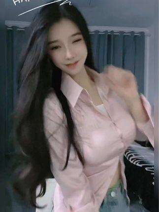 果果超哇塞呀舞蹈最新动态分享，如何第一时间获取她的作品？