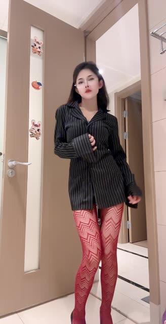 快手小岚岚吐奶视频大热,爆红视频背后的原因剖析 快手小岚岚吐奶视频大热,爆红视频背后的原因剖析