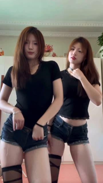 CC欣彤定制舞蹈免费免费定制舞蹈内容曝光，欣彤免费定制舞蹈揭秘