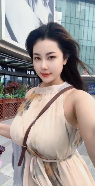 快手安妮朵朵图片集锦，独特的舞台风格展示