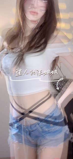 抖音迷人的张奶奶头等舱视频，独特舞蹈体验大放送