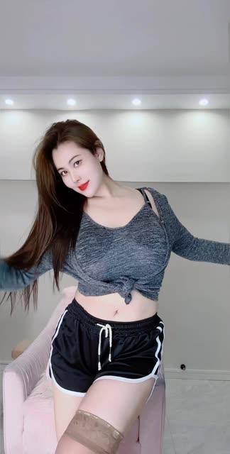 快手网红安妮朵朵精选舞蹈合集，定制福利热舞视频独家放送