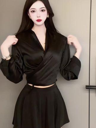 糊涂小Y1拉伸衣服事件回顾,独特舞蹈风格吸引粉丝关注 糊涂小Y1拉伸衣服事件回顾,独特舞蹈风格吸引粉丝关注