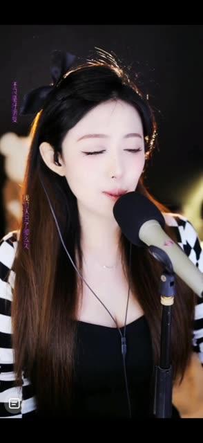 二姐疼你去哪了？她的社交平台动态跟踪