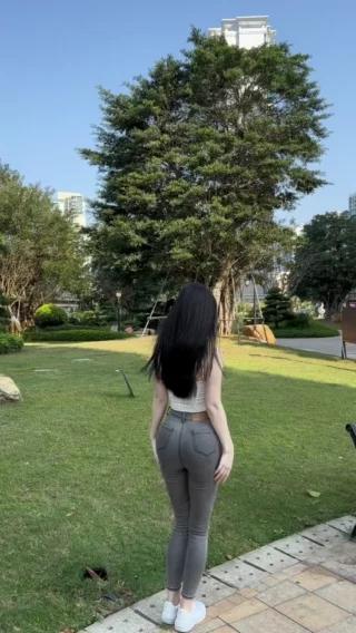 奶白鹿神的维密圈,一窥她与粉丝的互动世界 奶白鹿神的维密圈,一窥她与粉丝的互动世界