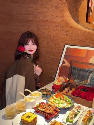 十万口草莓粥粥私人写真套图合集下载，B站舰长的特别福利