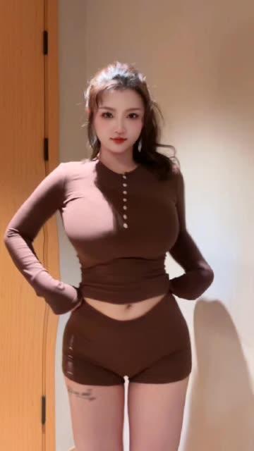 林露露惊艳的舞蹈视频分享，最精彩的舞蹈瞬间合集