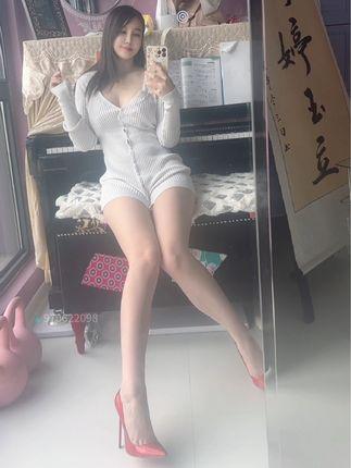 冰泉女神和豪哥是谁啊图片大全，收集他们的高清图片和资料