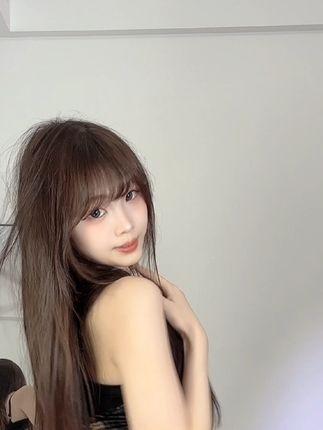 快手男王新号是谁知道？她的新平台动态追踪