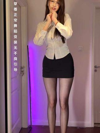 轩子巨二兔回归微密圈,最新内容抢先体验 轩子巨二兔回归微密圈,最新内容抢先体验