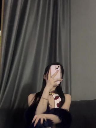 琳lin直播热舞合集，魅力四射的表演