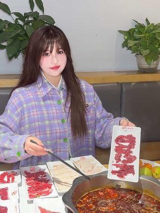 十万口草莓粥粥私人写真套图合集下载，B站舰长的特别福利