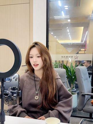 BIGO平台垚曦宁依纯薄纱透视装，这套造型为何成为粉丝的最爱？