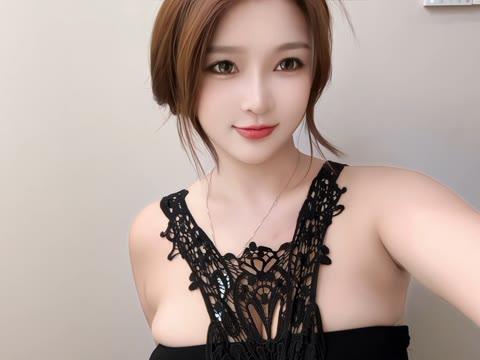 林露露5.0大摆锤视频，扣子崩掉后的搞笑瞬间回放