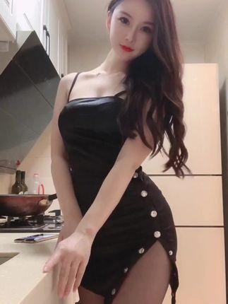 抖音夏天的小雪是做什么的，她的职业与网络事业解析