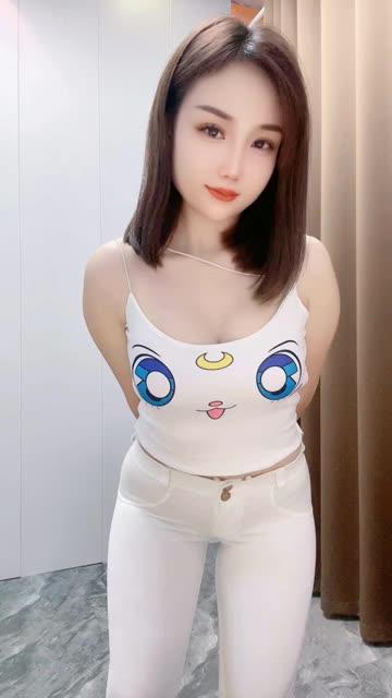 快手玲儿超甜千斤顶舞蹈，独特动作带来的视觉冲击