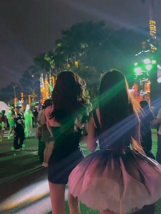 小岚岚录屏正能量热舞，她的舞蹈如何传递快乐和积极态度？