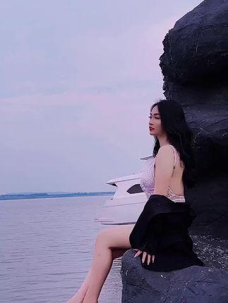 快手一个小球球G定制视频价格解析，私人订制是否物有所值？