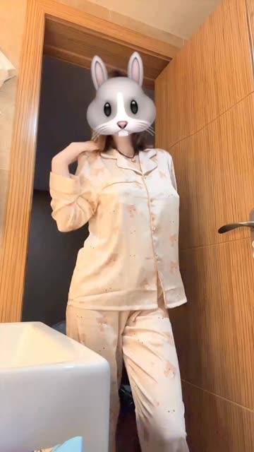 小艾baby15分钟被榜一大哥支配?私人订制传闻真相揭秘 小艾baby15分钟被榜一大哥支配?私人订制传闻真相揭秘