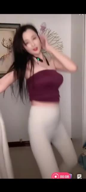 快手燕儿最新定制舞蹈合集,粉丝热议的经典内容分享 快手燕儿最新定制舞蹈合集,粉丝热议的经典内容分享