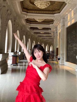 欣赏立盐盐舞蹈风采,她为何能吸引无数粉丝? 欣赏立盐盐舞蹈风采,她为何能吸引无数粉丝?