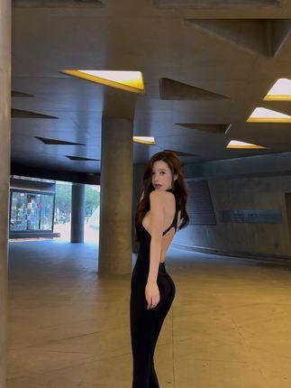 小岚岚录屏正能量热舞，她的舞蹈如何传递快乐和积极态度？