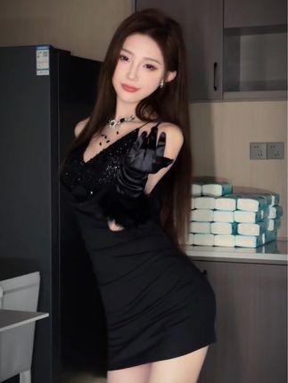 万万跳舞椅子舞秀，万万经典椅子舞动作解析