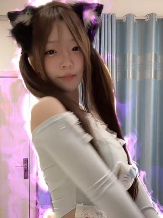 快手男王视频全集解析，她的视频为何能吸引百万粉丝？