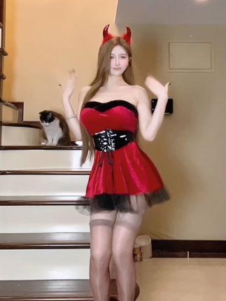 抖音人间水蜜桃去哪了？网友最关心的离线原因揭秘