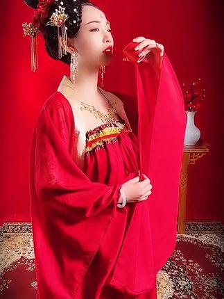 快手一个小球球的微博账号是哪个？小球球最新动态揭秘