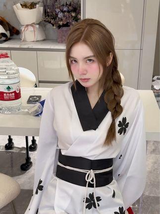 抖音八酱极限1v3的精彩解读，分析八酱与榜一大哥的对决故事